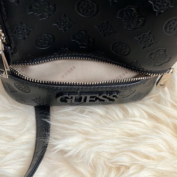 Guess backpack - Picture 8 of 10